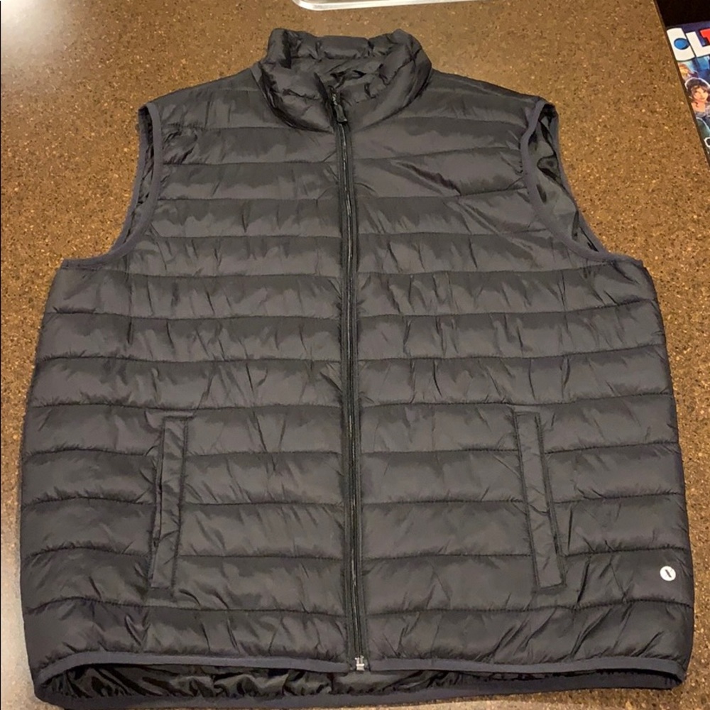 Xersion Black Vest